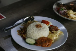 nasi campur telur